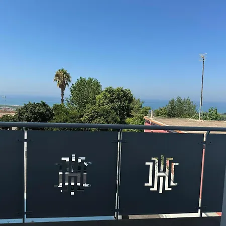Cocceio 3* באקולי